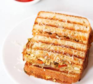 Paneer Onion Grilled Sandwich (2 Pcs)