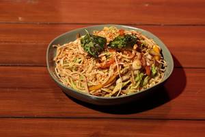Garlic And Basil Fried Noodles