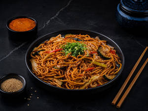 Veg Hakka Noodles