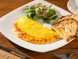 Fresh Tomatoes And Mozzarella Omelette