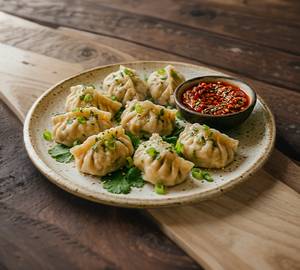 Steamed Chicken Momos [8 Pcs]