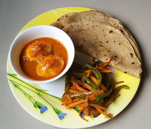 Egg Curry[ 1 Egg]with 3 Roti+Salad+Chatni