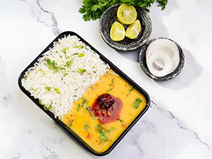 Dal Tadka With Jeera Rice & Raita