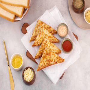 CHEESE CHILLY TOAST