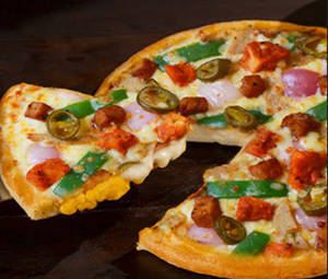 Peri- Peri Chicken Pizza (chesse Blast)