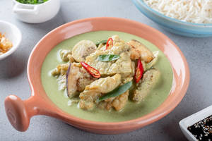 Chicken Thai Green Curry (Serves 2)