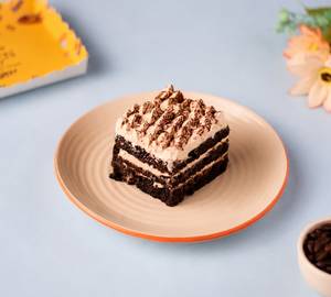 Tiramisu Pastry (1 Pc)