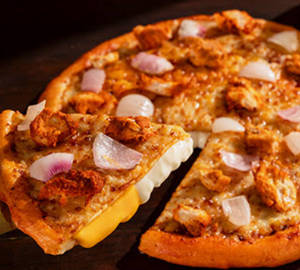 Chicken Tikka Pizza (chesse Blast)