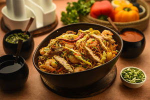 Mixed Chilli Garlic Noodles