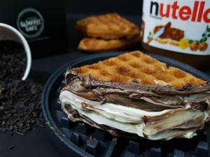 White Chocolate & Nutella Waffle