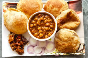 Poori With Sabji [5 Poori]