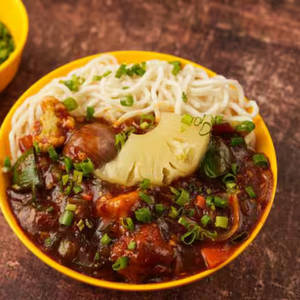 Noodles With Manchurian Thopa