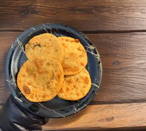 Aloo kachori (2 pieces)