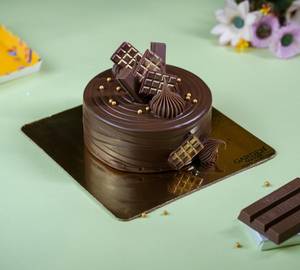 Kit Kat Cake