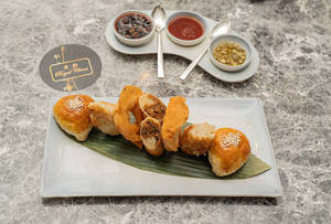 Non Veg Fried Dimsum Platter Fried [8 Pieces]