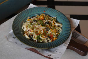 Fettuccini Aglio Olio Pasta