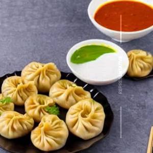 Yellow Thai Curry Momos
