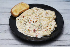 White Sauce Alfredo Pasta