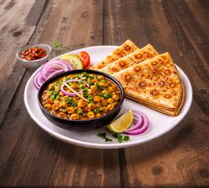 Matar Ke Chole With 3 Triangle Paratha