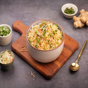 CHILLI GARLIC FRIED RICE
