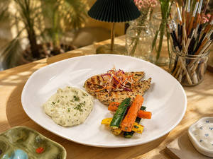 Grilled Chicken Steak With Mashed Potatoes