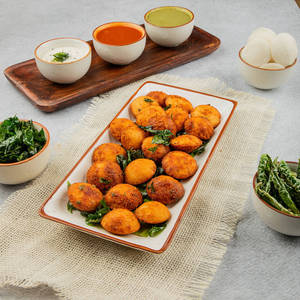 Gunpowder Idli With Coconut Chutney
