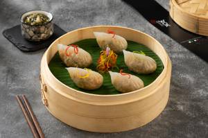 Veg Chilli Garlic Dimsums [6 Pcs]