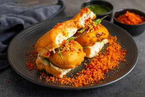 Special Crispy Vada Pav