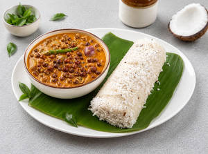 Puttu With Kadala Curry