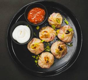 Veg Steam Momos (06 Pieces)