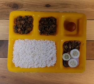 Rice Bhindi Sabji Sweet Thali