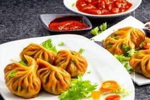 Veg Schezwan Fried Momos