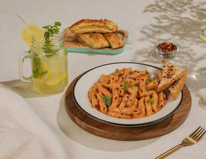 Any Rosa Pasta [Pink Sauce] + Lemonade