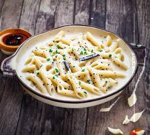 Jain White Sauce Pasta