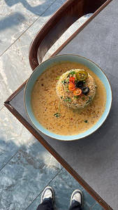 Burnt Garlic Rice With Gravy