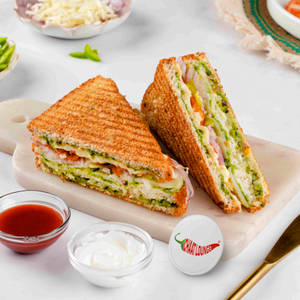 Vegetable Cheese Grill Sandwich (3 Slices)