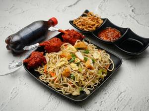 Chicken Hakka Noodles & Chicken Lollipop