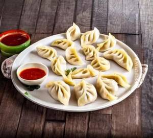 Cheesy Veg Momos - Steamed