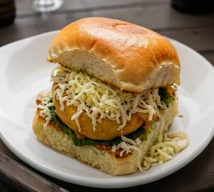 Butter Cheese Masala Vadapav