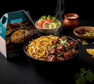 Paneer Chilli with Noodles Bowl
