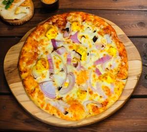 Paneer Onion Pizza