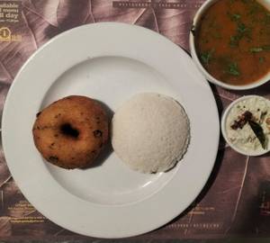 Idli  Wada