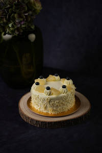 Pineapple Blossom Cake (500g)