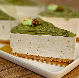 Kunafa Slice Cake