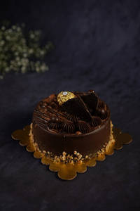 Ferrero Rocher Cake (500 Gms)