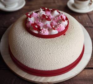 Strawberry Vanilla Entremet 1/2 Kg