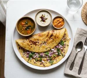 Butter onion dosa