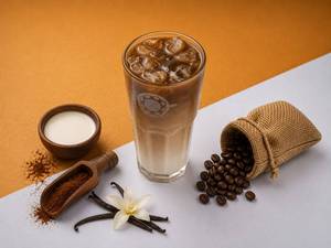Iced Vanilla Latte