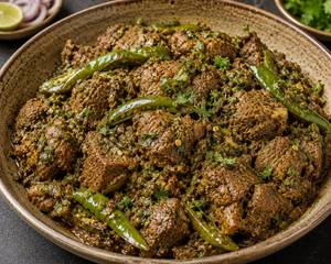 Hara Mirchi Ka Bhuna Gosht