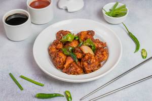 Chilli Chicken Boneless Dry (10 Pcs)